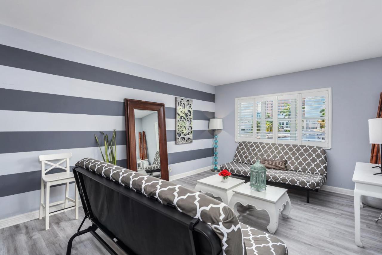 South Beach Suites In Ocean Drive ไมอามีบีช ภายนอก รูปภาพ